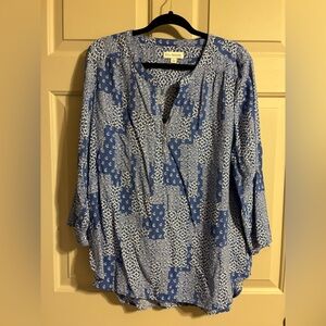 Kim Rogers Blue and White Patterned Blouse